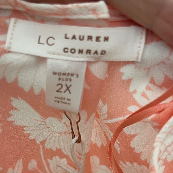 LC Lauren Conrad Peach and White Floral Blouse - Picture 2 of 8